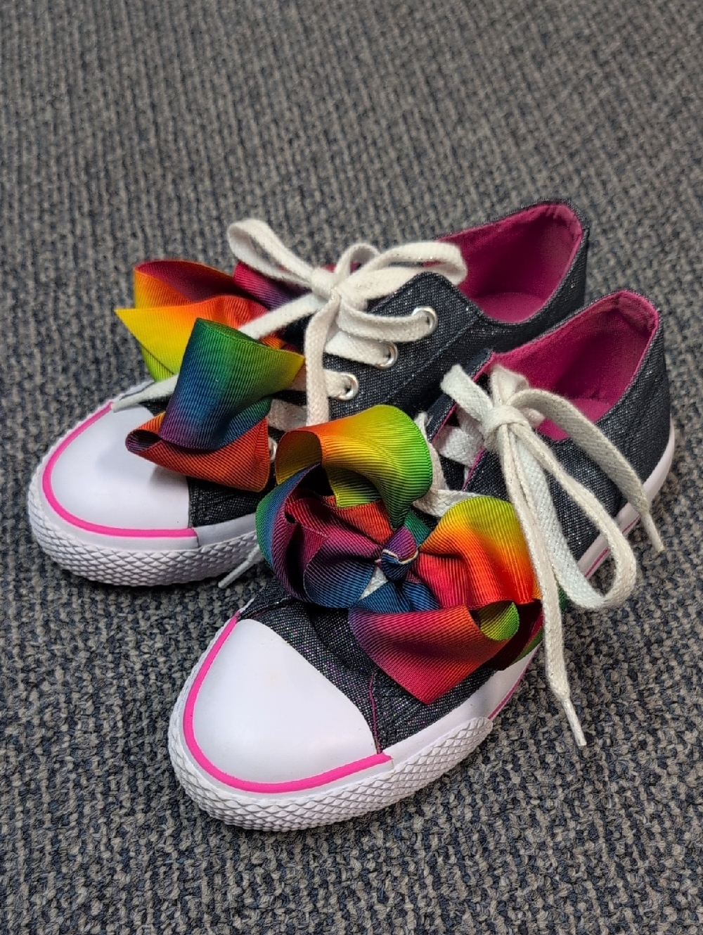 Jojo Siwa Kids Girls  Rainbow Bow Canvas Sneakers - Pink Trim Size 1